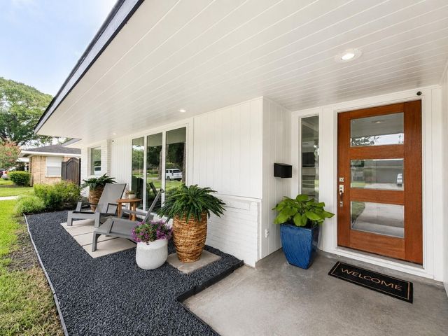 4326 Briarbend Drive, Houston, TX 77035
