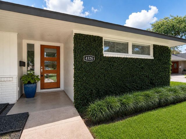 4326 Briarbend Drive, Houston, TX 77035