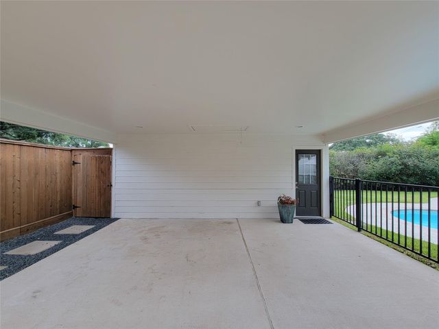 4326 Briarbend Drive, Houston, TX 77035