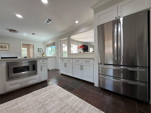 4326 Briarbend Drive, Houston, TX 77035