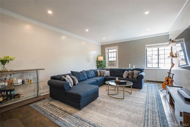 35 Parkview Avenue 6G, Bronxville, NY 10708
