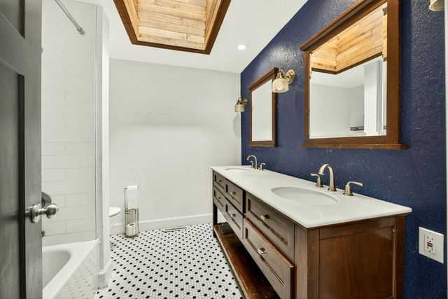 2409 Greenbrook Drive, Medford, OR 97504