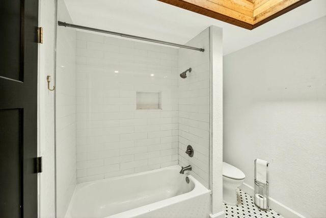 2409 Greenbrook Drive, Medford, OR 97504