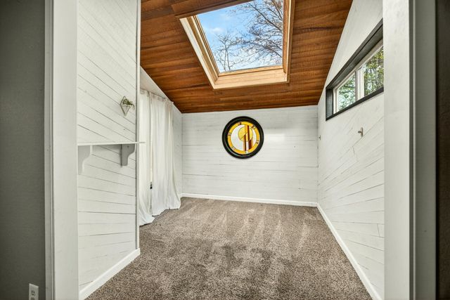 2409 Greenbrook Drive, Medford, OR 97504