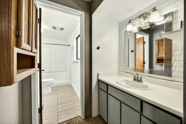 2409 Greenbrook Drive, Medford, OR 97504