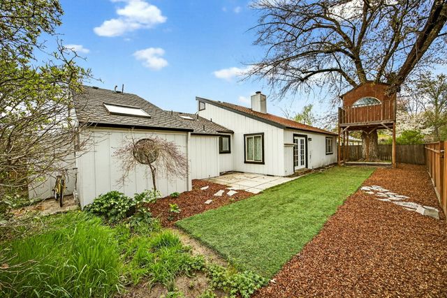 2409 Greenbrook Drive, Medford, OR 97504