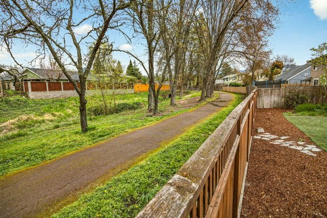 2409 Greenbrook Drive, Medford, OR 97504