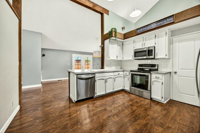 2409 Greenbrook Drive, Medford, OR 97504