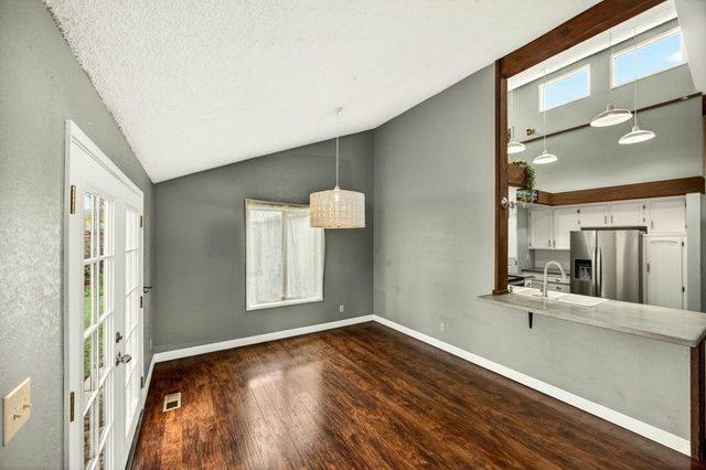 2409 Greenbrook Drive, Medford, OR 97504