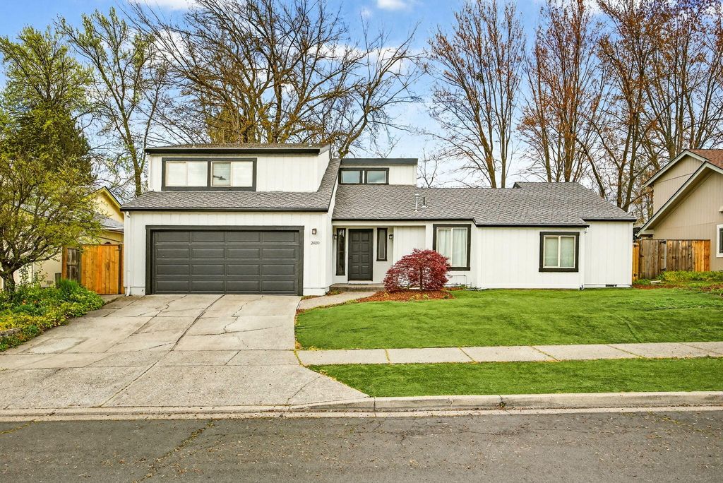 2409 Greenbrook Drive, Medford, OR 97504