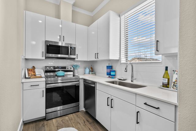 4770 N Luxe Lane 1200A, Denton, TX 76207
