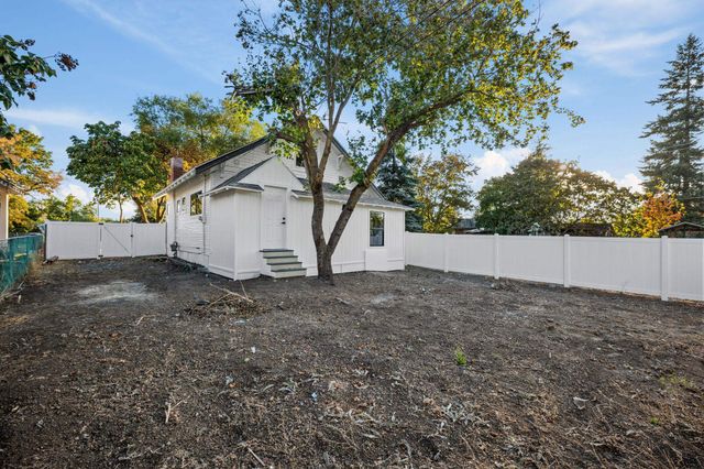 2911 E Fairview Ave, Spokane, WA 99207