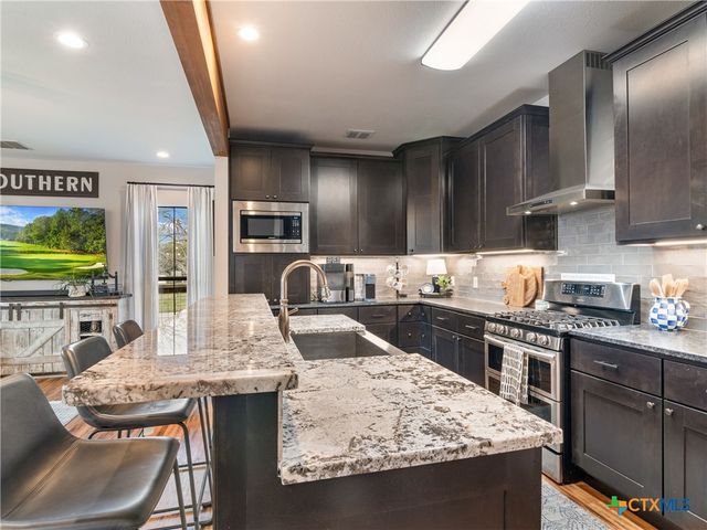 502 E Basel Street, New Braunfels, TX 78130