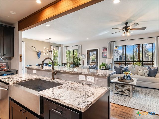 502 E Basel Street, New Braunfels, TX 78130