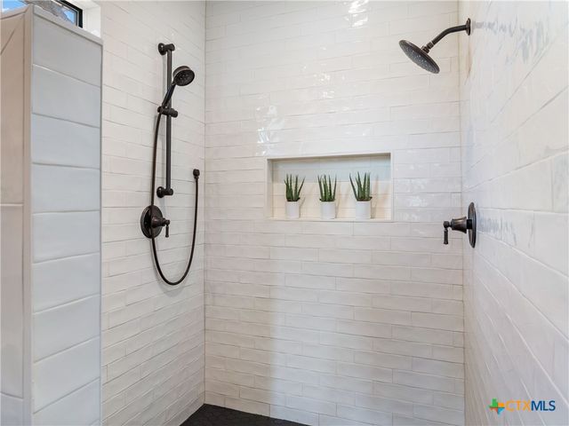 502 E Basel Street, New Braunfels, TX 78130