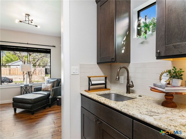 502 E Basel Street, New Braunfels, TX 78130