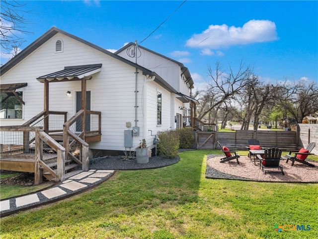 502 E Basel Street, New Braunfels, TX 78130