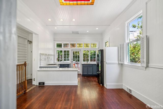 3846 Cesar Chavez Street, San Francisco, CA 94131