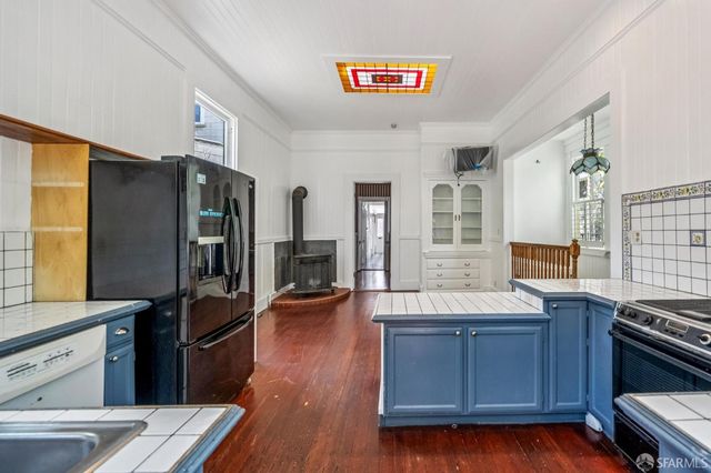 3846 Cesar Chavez Street, San Francisco, CA 94131