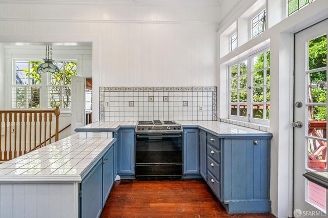 3846 Cesar Chavez Street, San Francisco, CA 94131