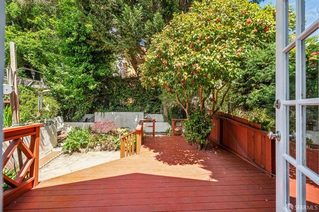 3846 Cesar Chavez Street, San Francisco, CA 94131