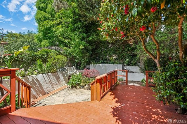 3846 Cesar Chavez Street, San Francisco, CA 94131