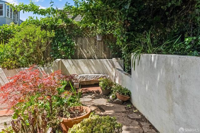 3846 Cesar Chavez Street, San Francisco, CA 94131