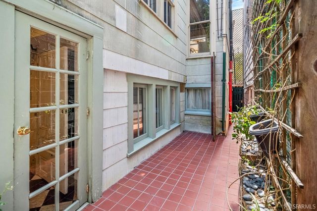3846 Cesar Chavez Street, San Francisco, CA 94131