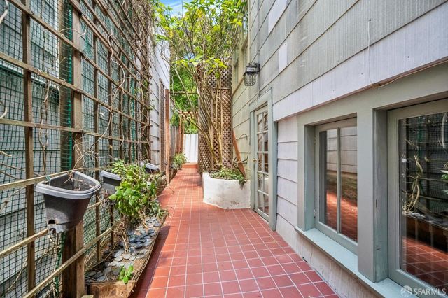 3846 Cesar Chavez Street, San Francisco, CA 94131