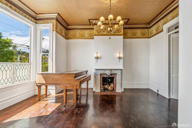 3846 Cesar Chavez Street, San Francisco, CA 94131