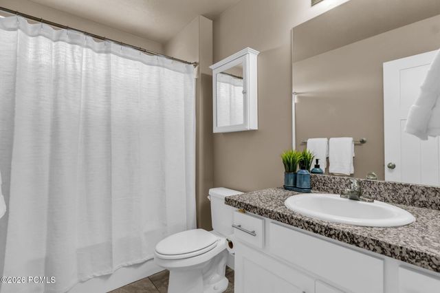 3827 W Coastal Dune Drive, South Jordan, UT 84009