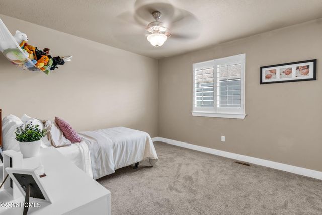 3827 W Coastal Dune Drive, South Jordan, UT 84009