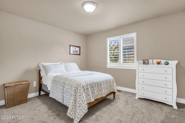 3827 W Coastal Dune Drive, South Jordan, UT 84009
