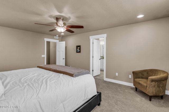 3827 W Coastal Dune Drive, South Jordan, UT 84009