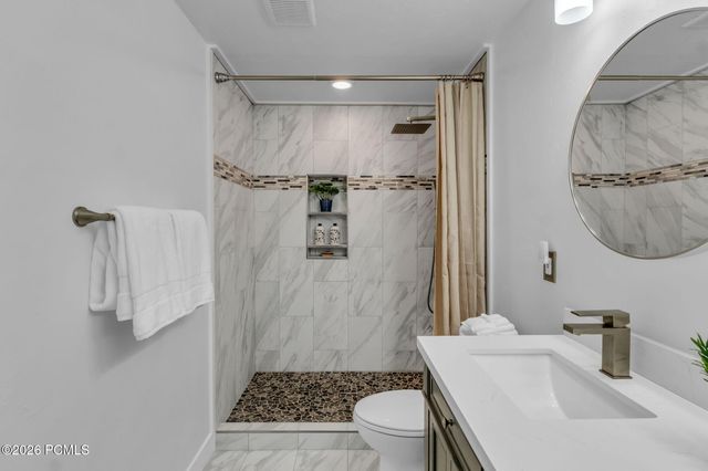 3827 W Coastal Dune Drive, South Jordan, UT 84009