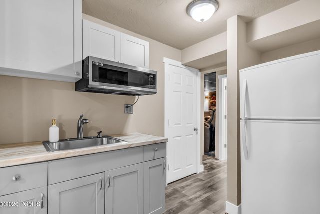 3827 W Coastal Dune Drive, South Jordan, UT 84009