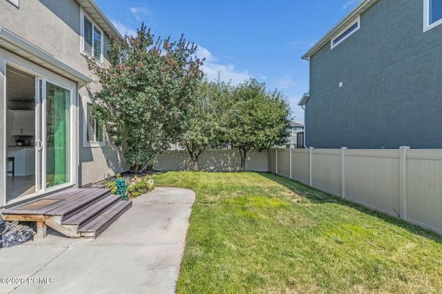 3827 W Coastal Dune Drive, South Jordan, UT 84009