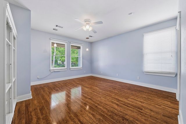 1331 6th Avenue, Fort Worth, TX 76104