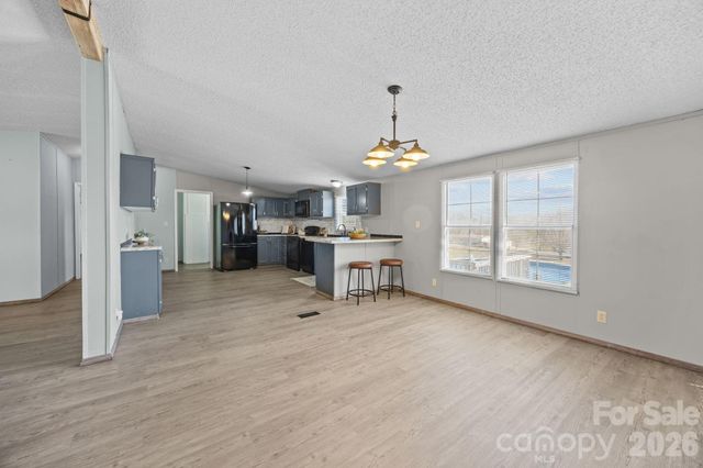 1024 Rogue Court, Kannapolis, NC 28081