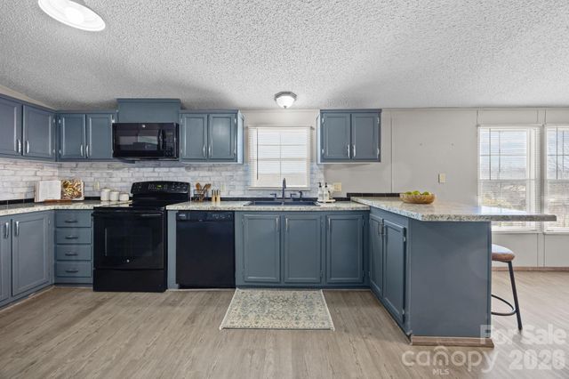 1024 Rogue Court, Kannapolis, NC 28081