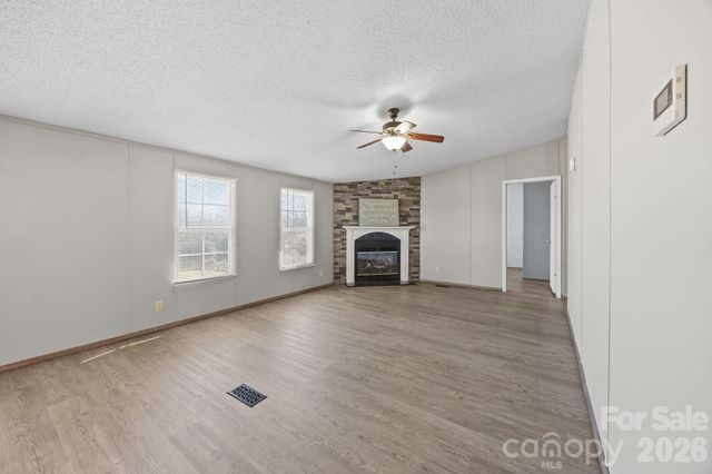 1024 Rogue Court, Kannapolis, NC 28081