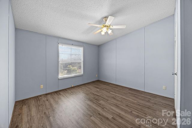 1024 Rogue Court, Kannapolis, NC 28081