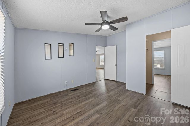 1024 Rogue Court, Kannapolis, NC 28081