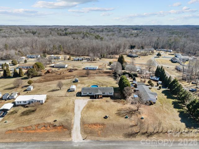 1024 Rogue Court, Kannapolis, NC 28081