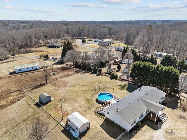 1024 Rogue Court, Kannapolis, NC 28081