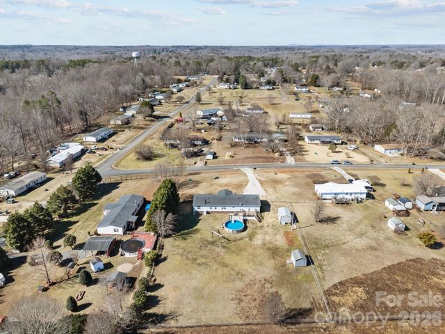 1024 Rogue Court, Kannapolis, NC 28081