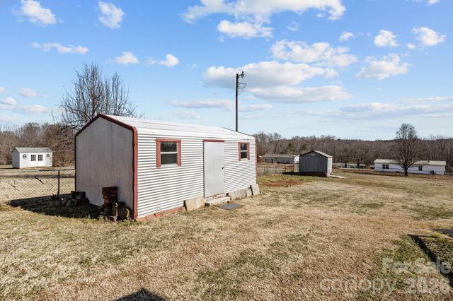 1024 Rogue Court, Kannapolis, NC 28081