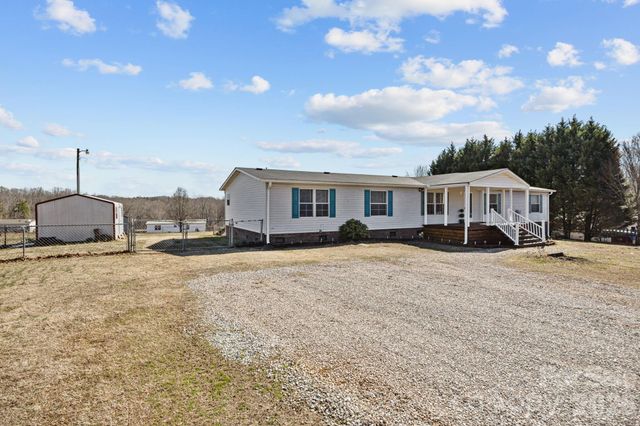 1024 Rogue Court, Kannapolis, NC 28081