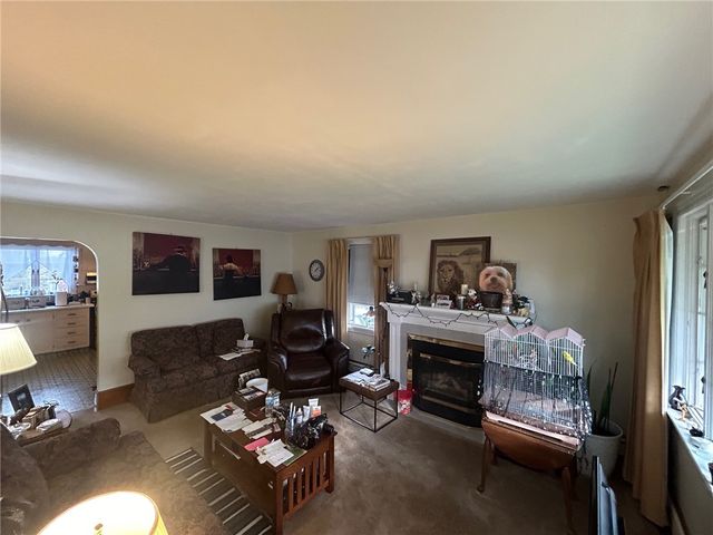 78 Kaufman Road, Tiverton, RI 02878