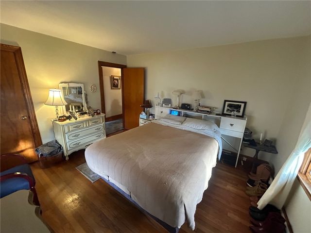 78 Kaufman Road, Tiverton, RI 02878